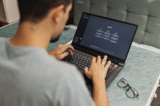 Grid versus Cloud Computing