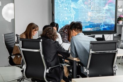 Integrating data and text analysis