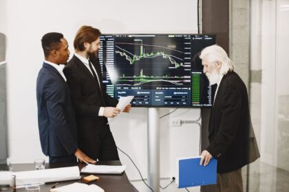 Horse Racing’s Triple Crown – Just like Business Analysts*