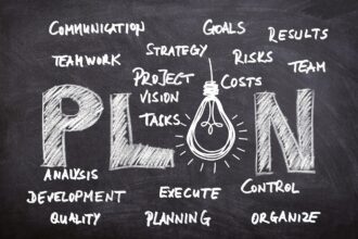 How Data Analysts and BI Professionals Use LinkedIn