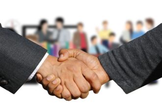 How to Reward Relationships Using Social Media Analytics