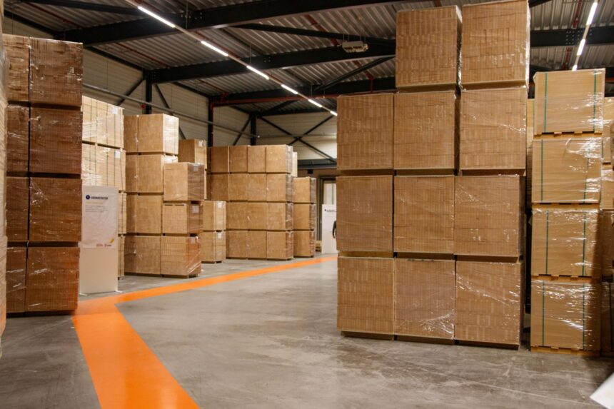 Delivering Data Warehousing and BI Projects using Agile