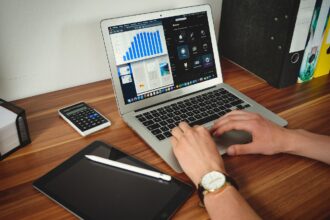 10 reasons why a grad student should use R