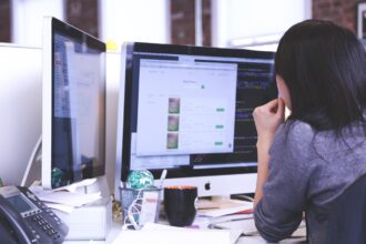 Business or Technology: Who's the Boss?
