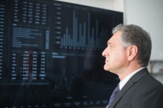 Considering IT Operational Decision Making as an Asset in Current Dynamics