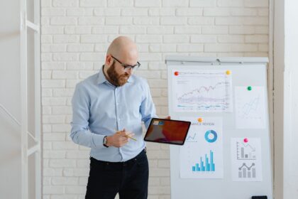 Outsourcing, Off-shoring and Near-shoring – what works or doesn't for BI & DWH