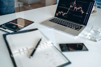 Too much information for forecasting?