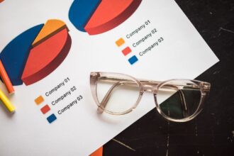 Catherine H vanZuylen's Presentation Slides on Social Sentiment Analytics