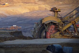 Data Mining: Tools and Certificates